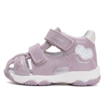 Kép 1/5 - Orrpántos, szívecskés D.D. Step szandál lányoknak