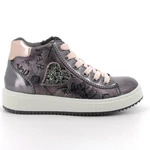 Kép 2/3 - Szivecskés Primigi lány cipő