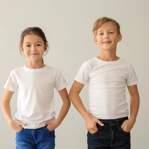 Fehér pólók, fehér tornacipők 