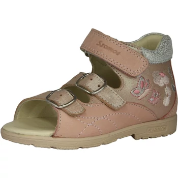 pillangós,supinált,lány,szandál