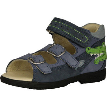 supinált,fiú,szandál,krokodilos