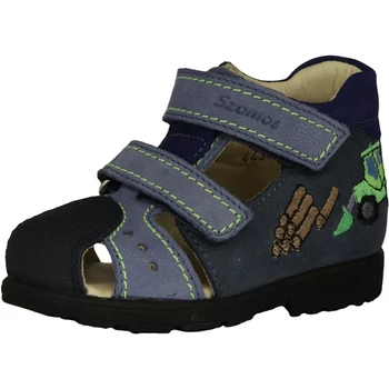 supinált,fiú,szandál