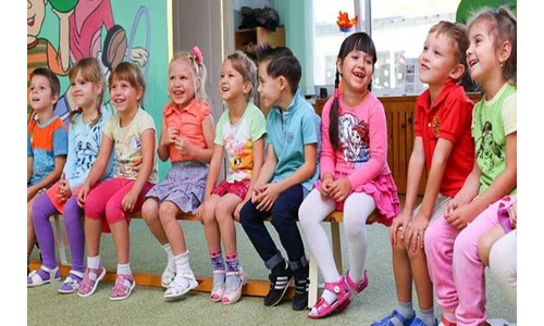 Ünnepi gyerekcipő különleges alkalmakra