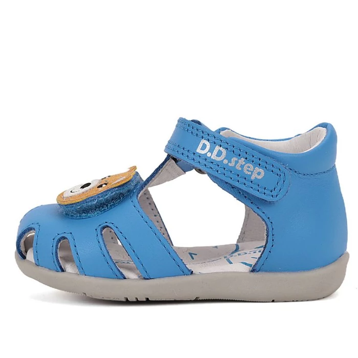 Orrpántos, macis D.D. Step kisfiú szandál