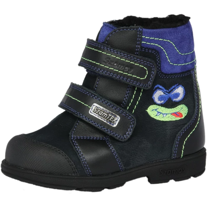 szamos,supinalt,fiu,teli bakancs