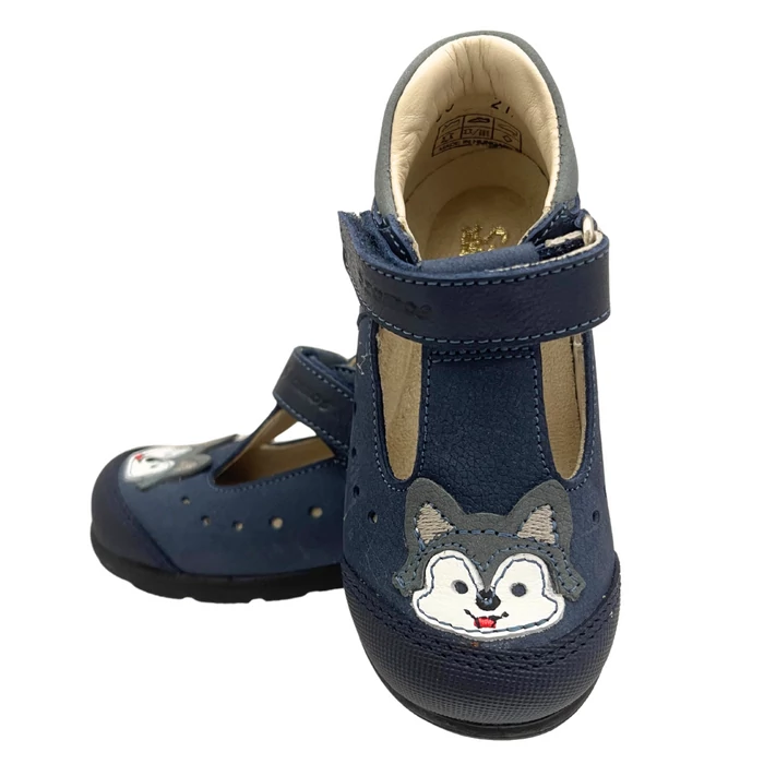 kutyas,tavaszi,fiu,supinalt