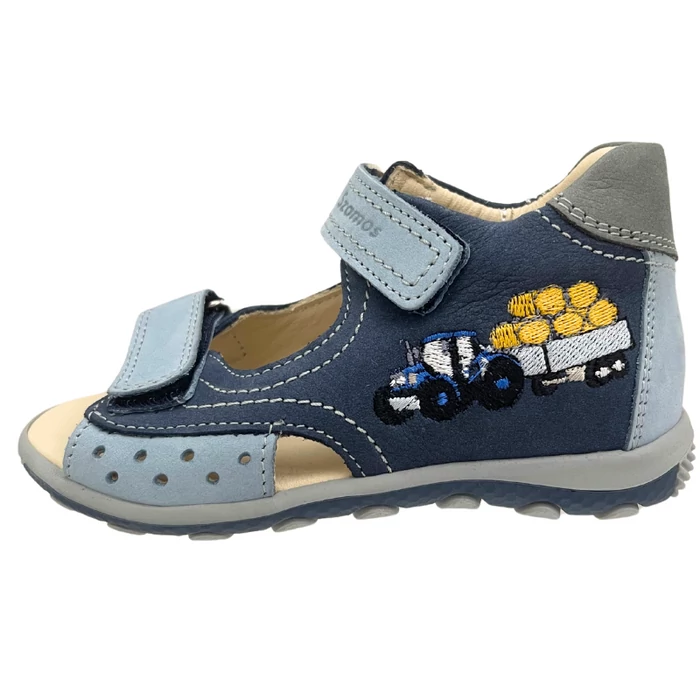 szamos,traktoros,fiu,szandal