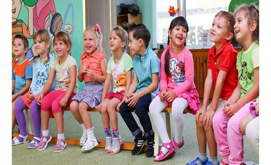 Ünnepi gyerekcipő különleges alkalmakra