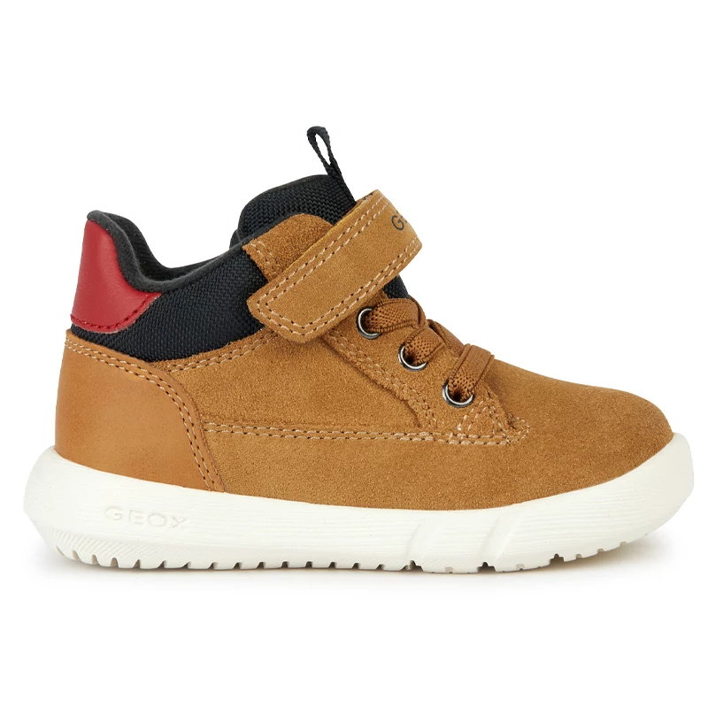 Geox, barna átmeneti fiú cipő