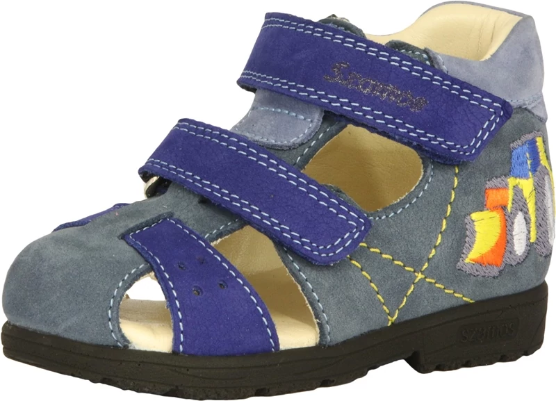 Szamos, supinált talpú, kék színű, hímzett traktorral díszített gyerek szandál fiúknak.