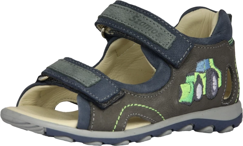 Szamos, barna-kék, hímzett traktor mintával díszített gyerekszandál fiúknak.