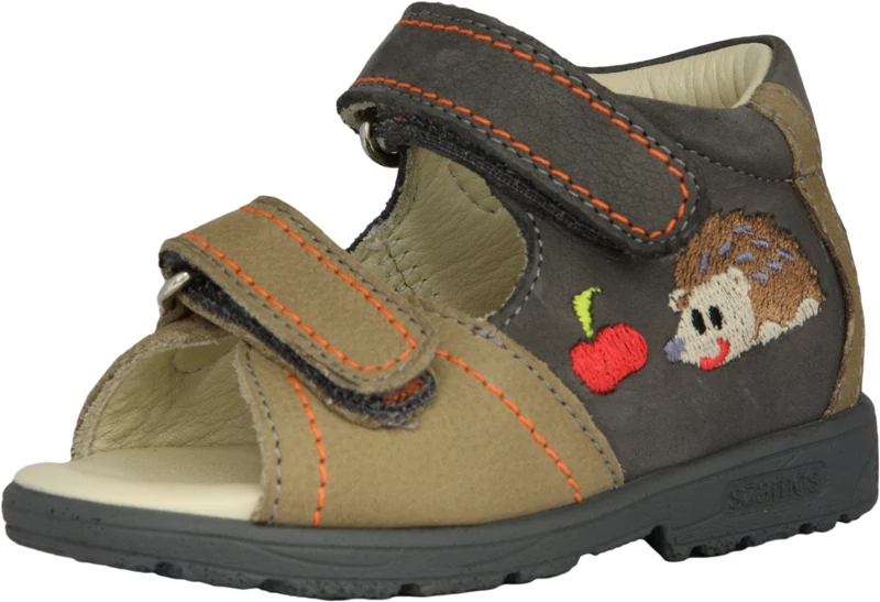 Szamos, supinált talpú, szürke-barna, hímzett süni mintával díszített gyerek szandál fiúknak.
