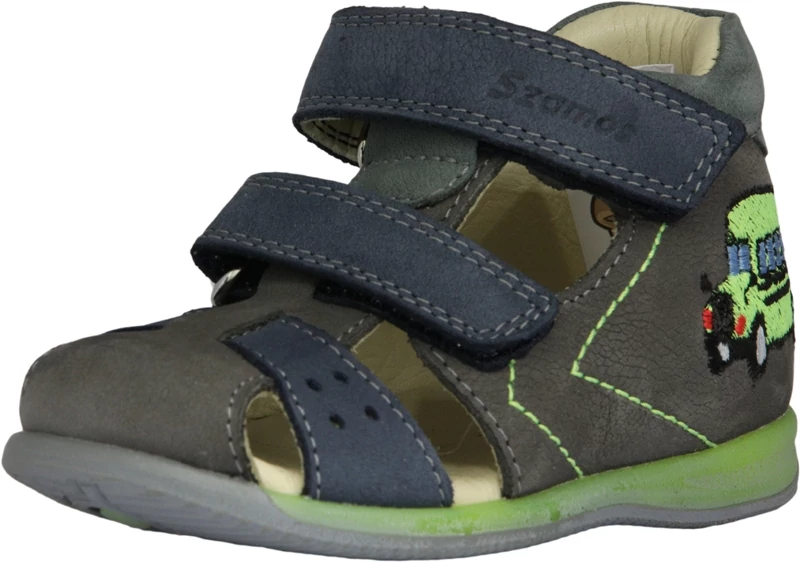 Szamos, szürke-kék, hímzett iskolabusszal díszített gyerekszandál fiúknak.