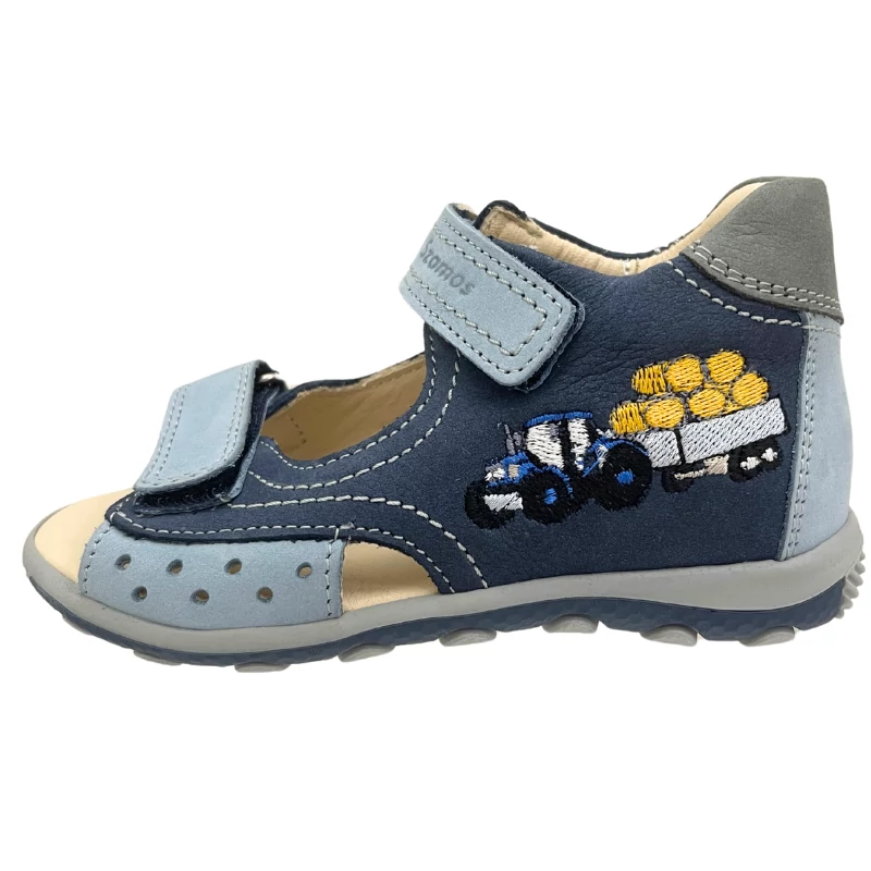 Traktoros, fiú Szamos szandál