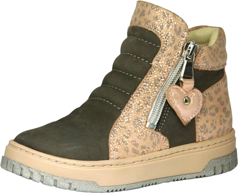 Csinos, magas szárú, szamos cipő lányoknak